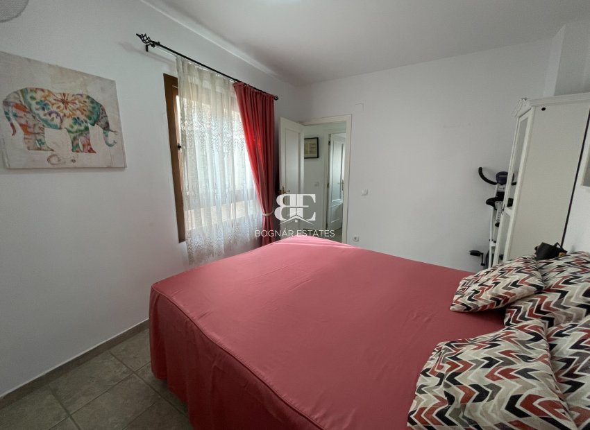 Resale - apartment -
Almoradí - Center
