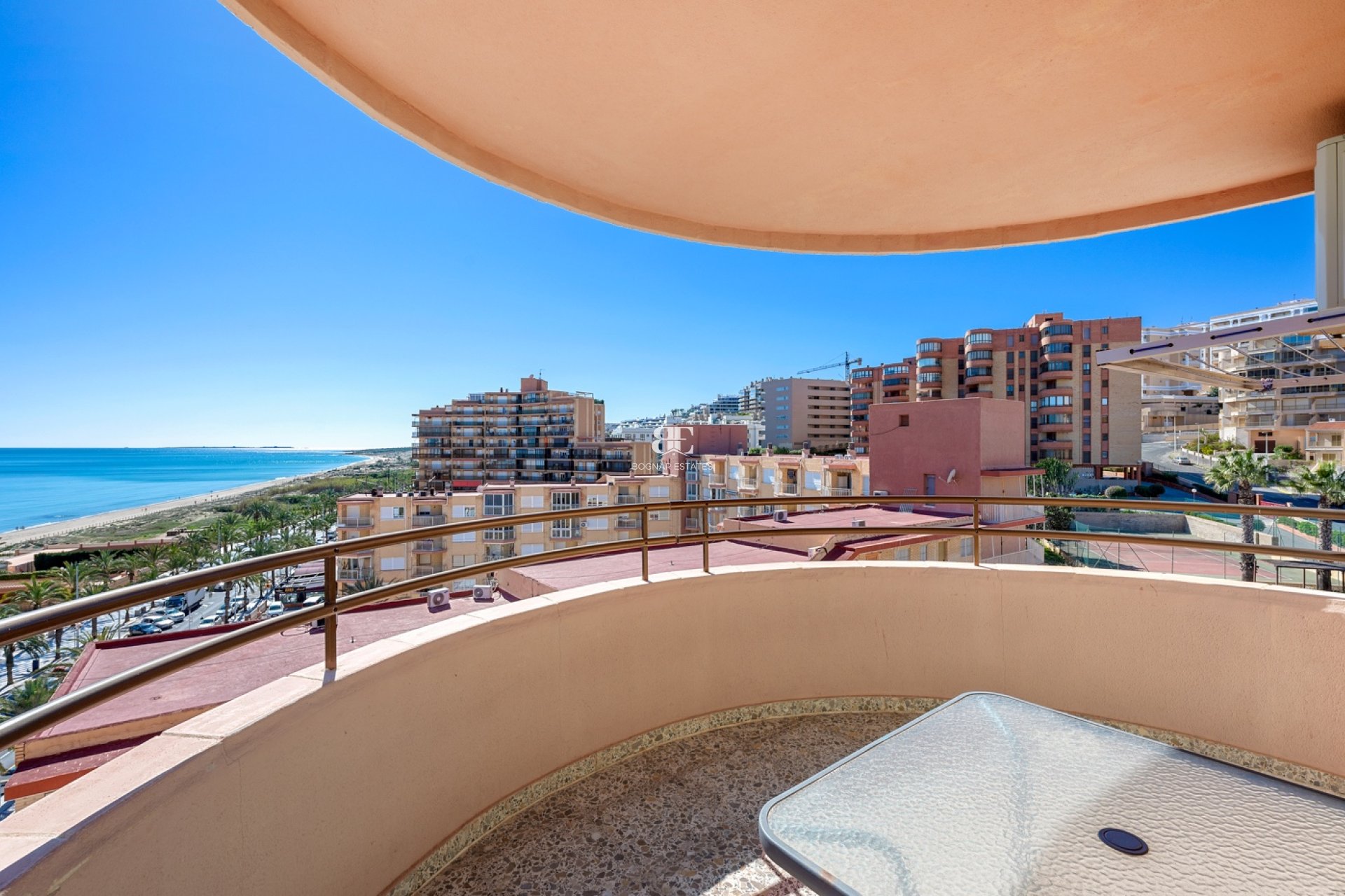 Resale - apartment -
Arenales del Sol - Segunda linea playa