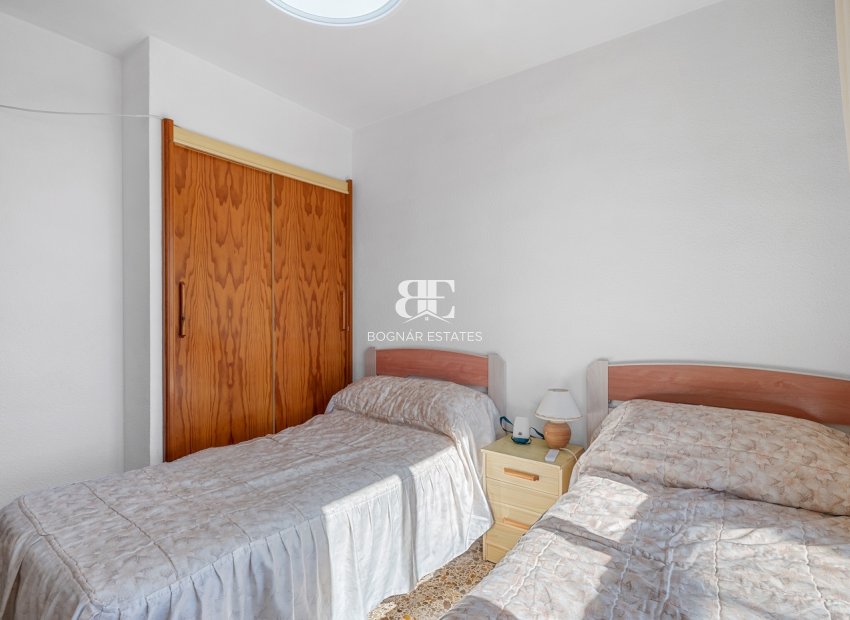 Resale - apartment -
Arenales del Sol - Segunda linea playa