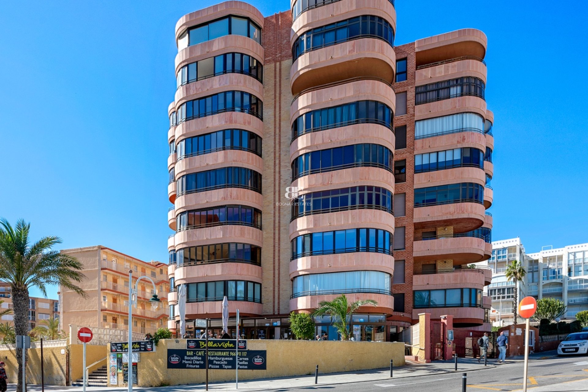 Resale - apartment -
Arenales del Sol - Segunda linea playa