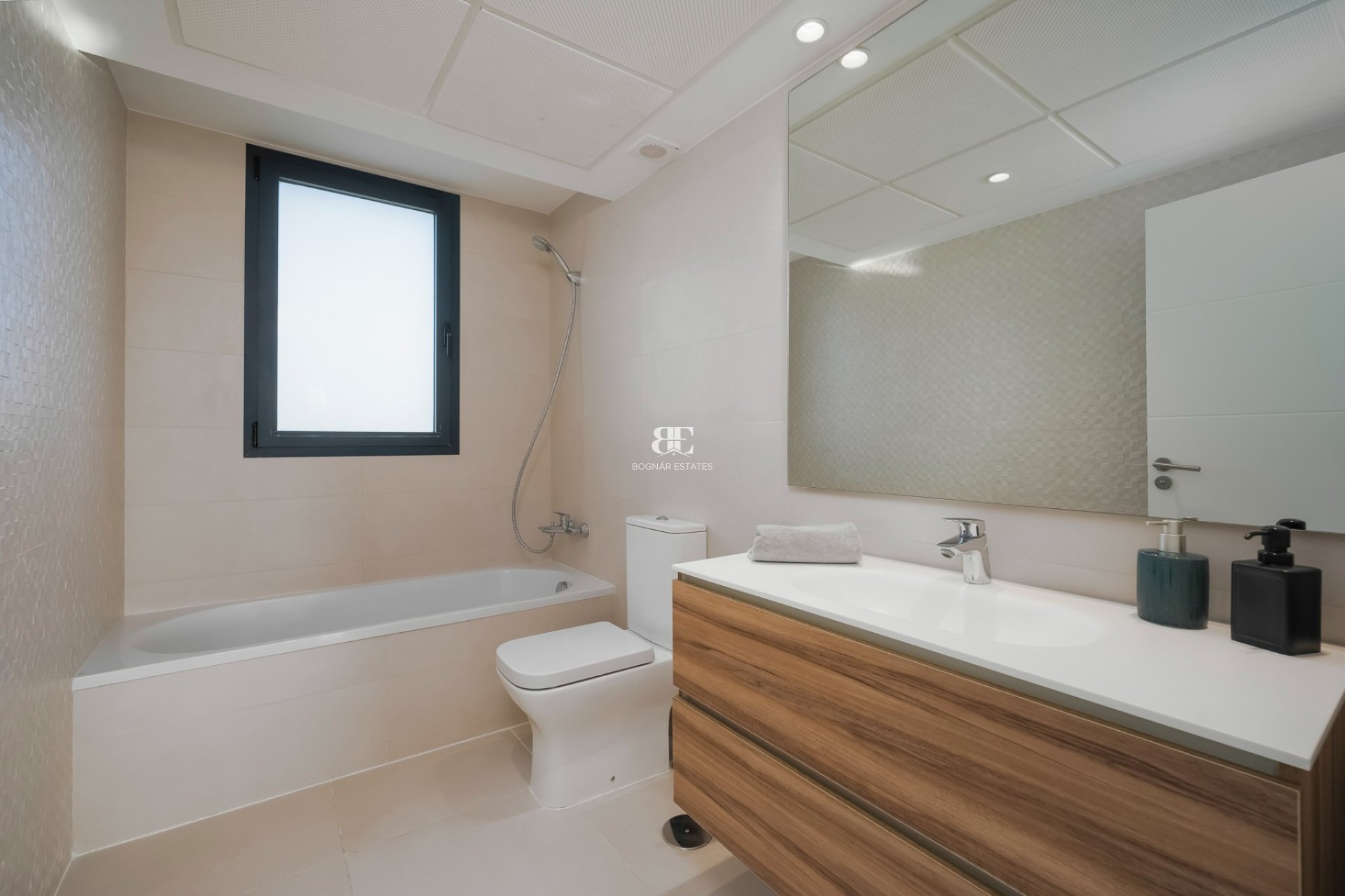 Resale - apartment -
Benahavis - Atalaya Park