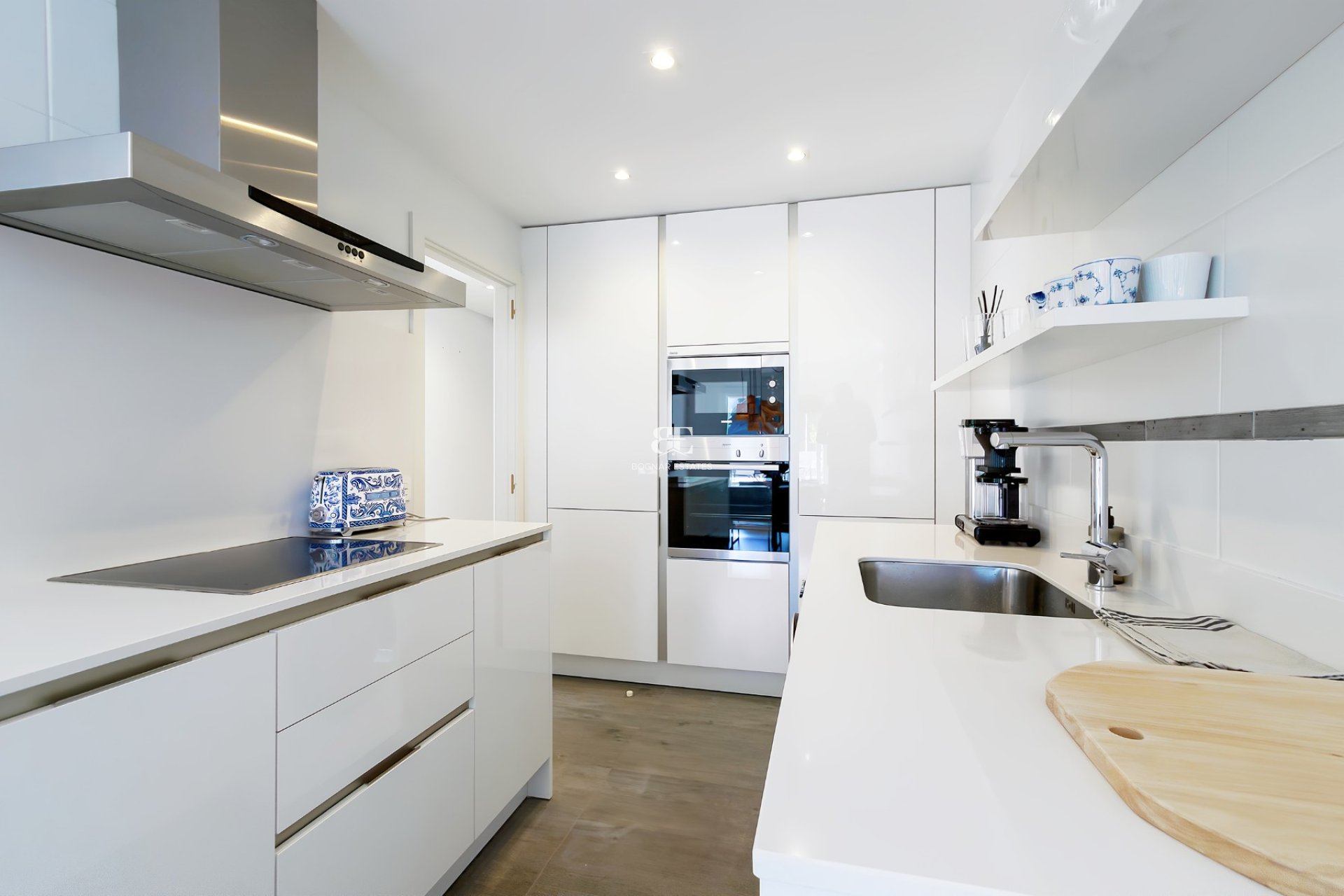 Resale - apartment -
Benahavis - La Quinta