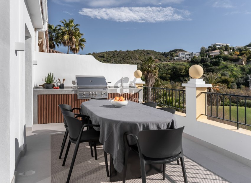 Resale - apartment -
Benahavis - La Quinta