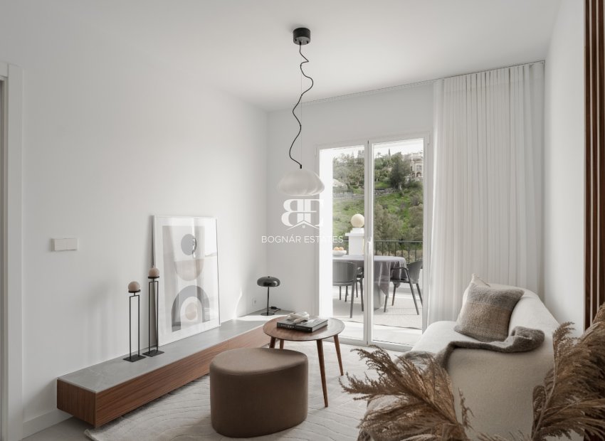 Resale - apartment -
Benahavis - La Quinta
