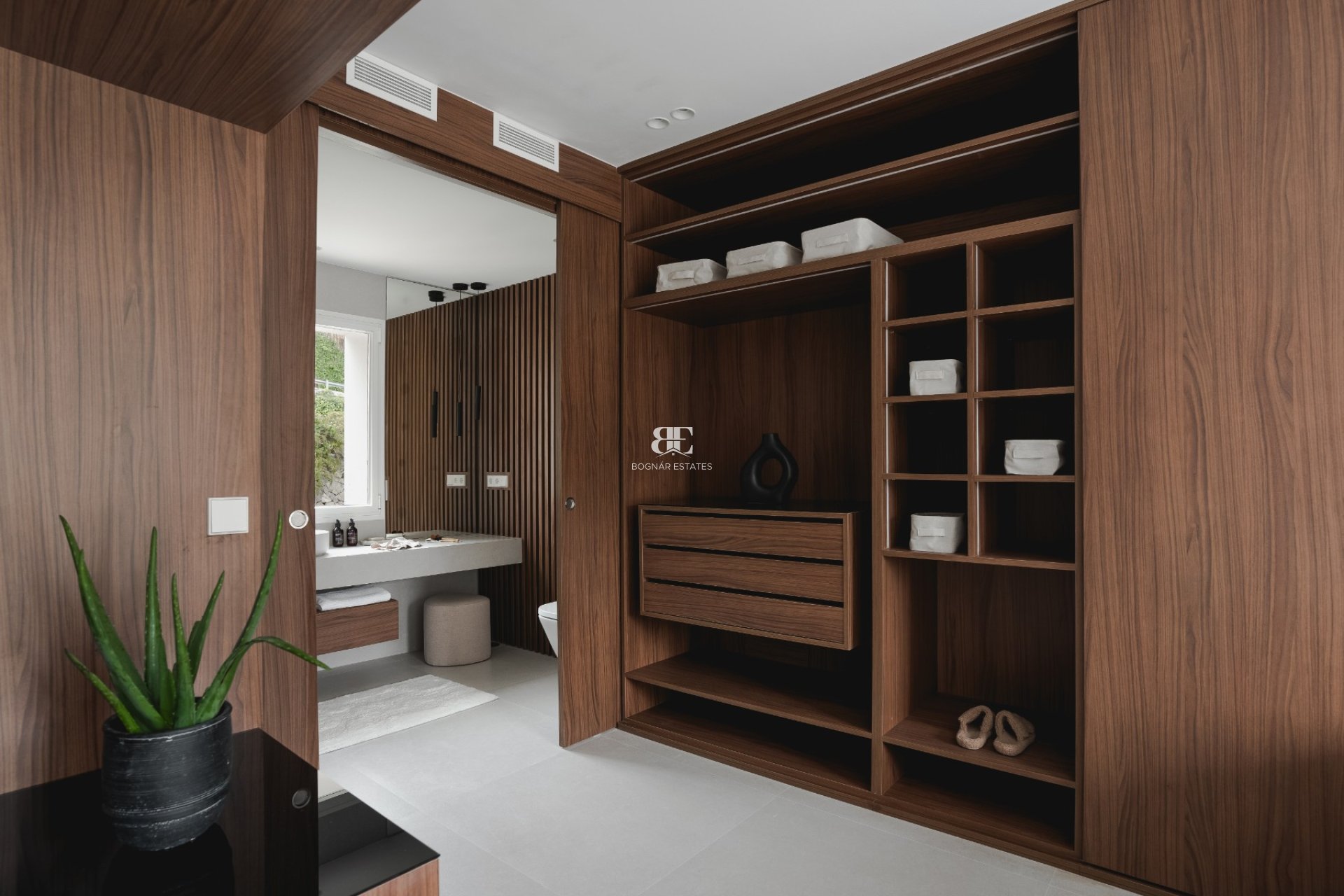 Resale - apartment -
Benahavis - La Quinta