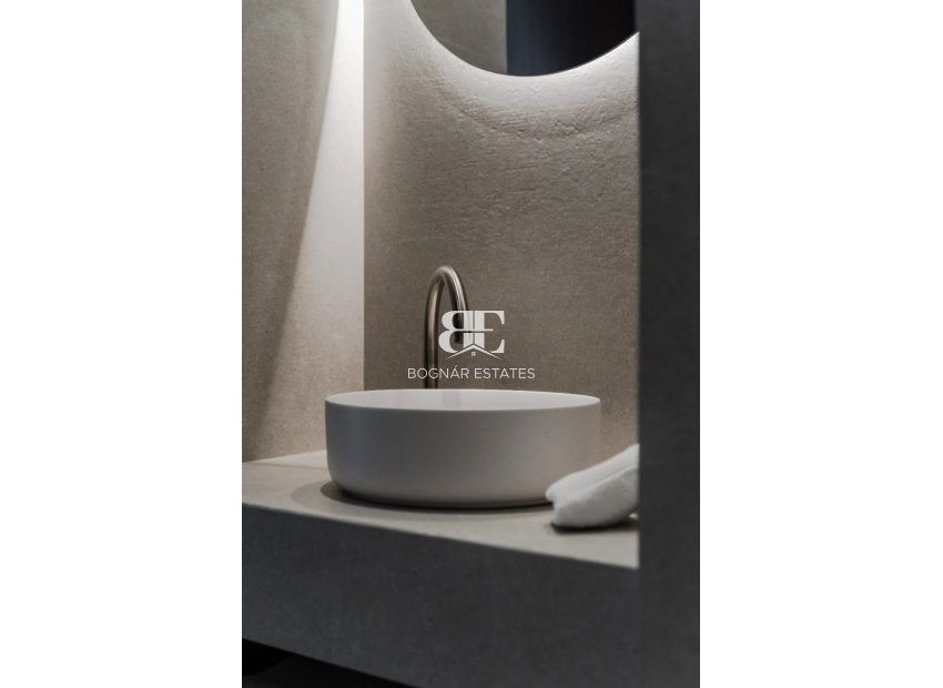 Resale - apartment -
Benahavis - La Quinta