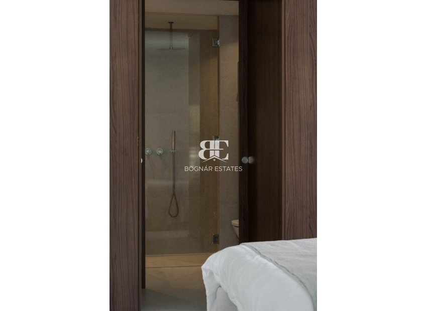 Resale - apartment -
Benahavis - La Quinta