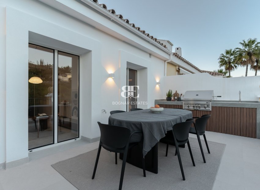 Resale - apartment -
Benahavis - La Quinta