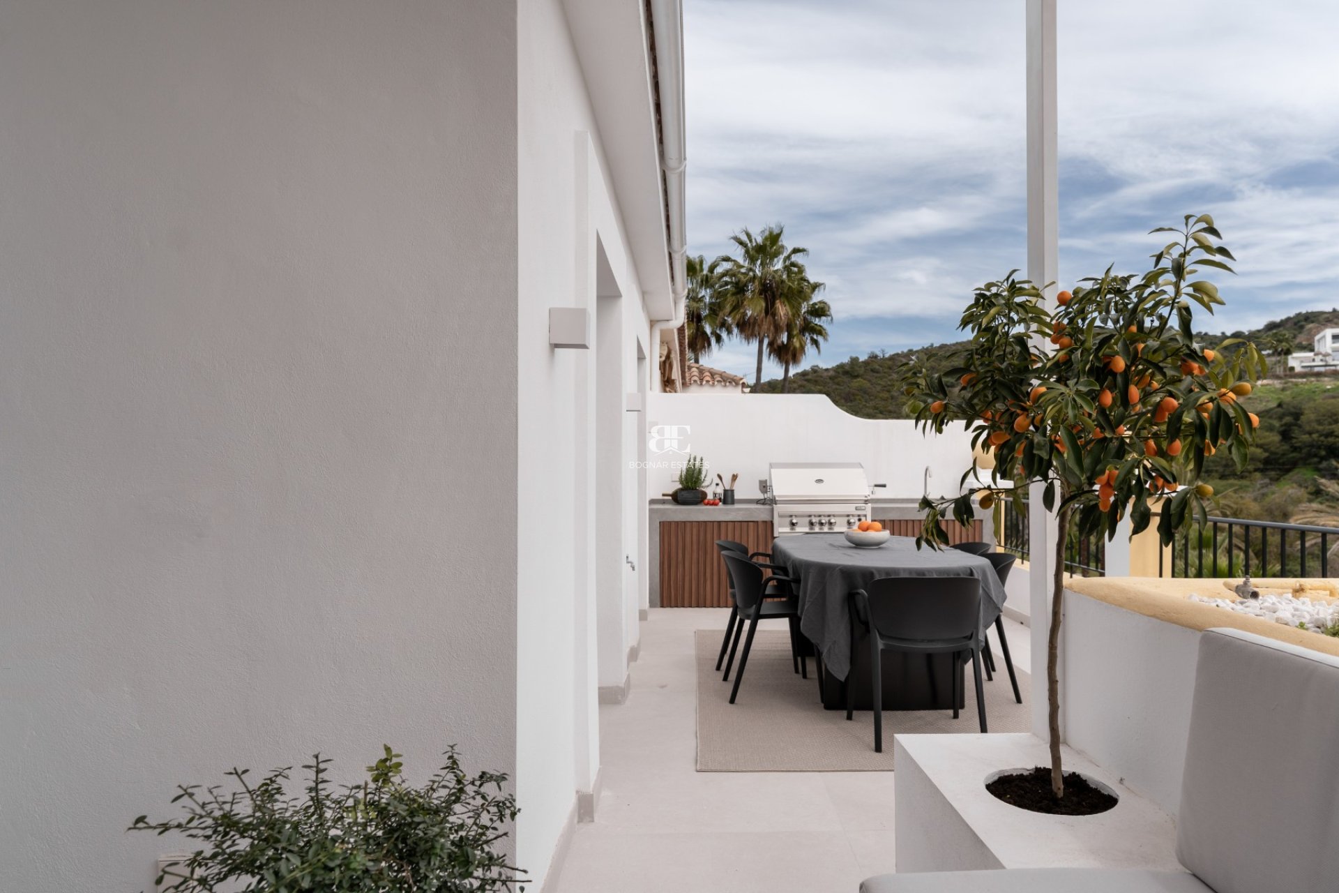 Resale - apartment -
Benahavis - La Quinta