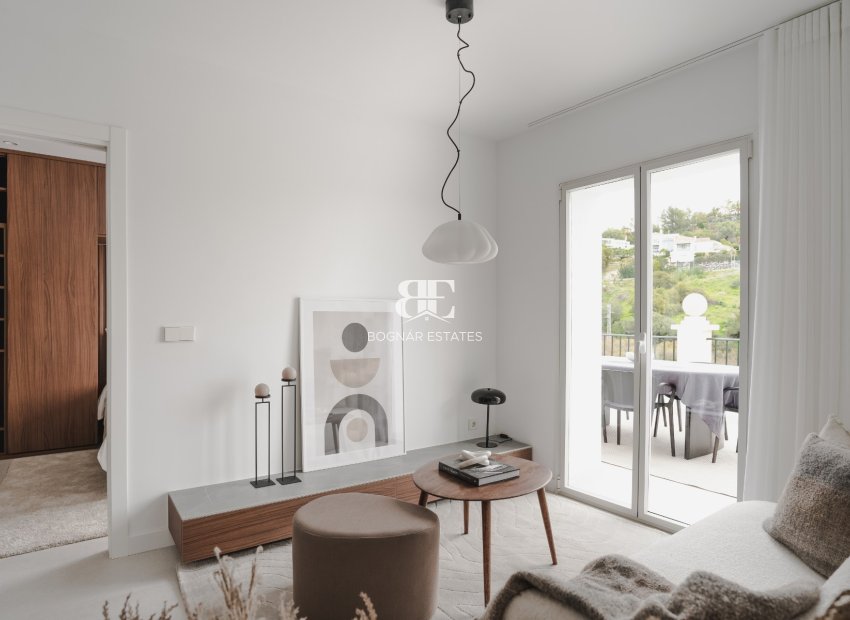 Resale - apartment -
Benahavis - La Quinta