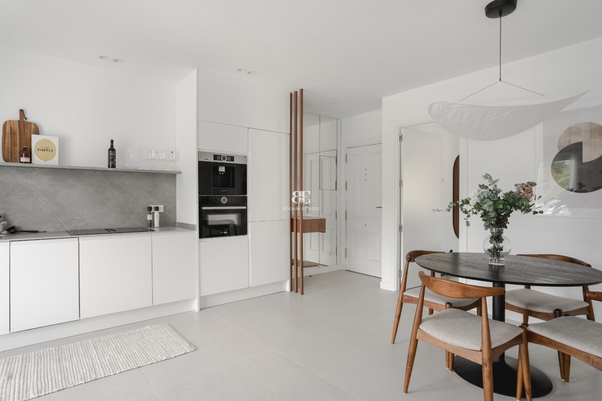 Resale - apartment -
Benahavis - La Quinta