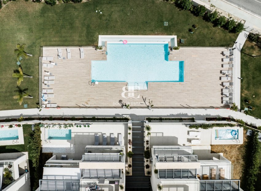 Resale - apartment -
Benahavis - La Quinta