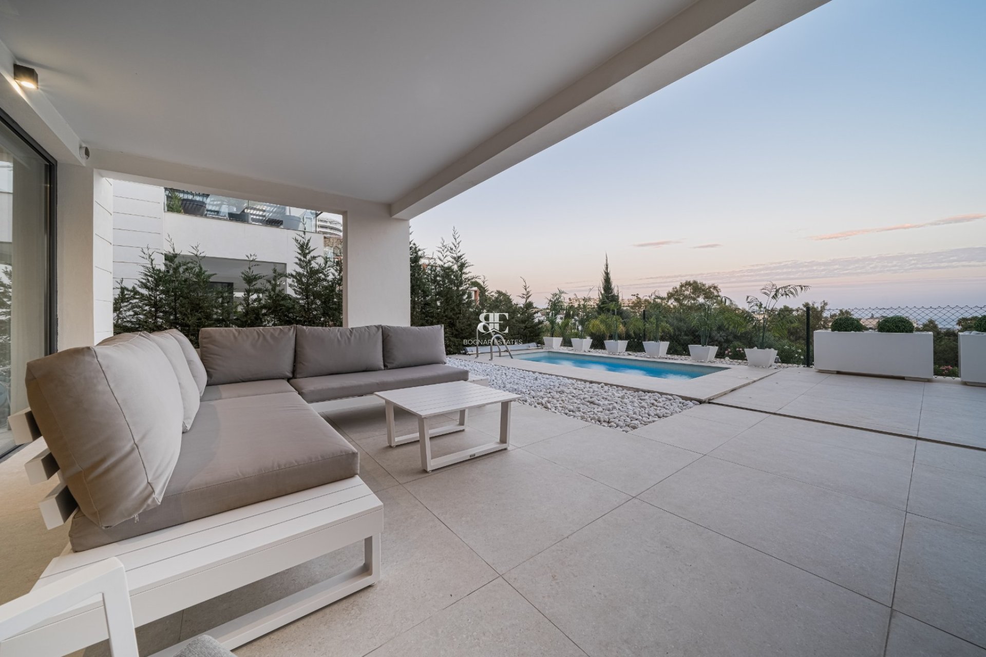Resale - apartment -
Benahavis - La Quinta