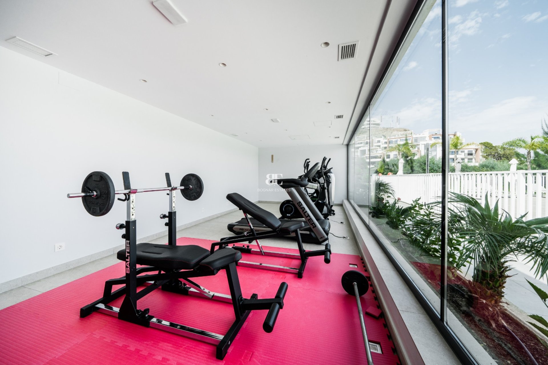Resale - apartment -
Benahavis - La Quinta