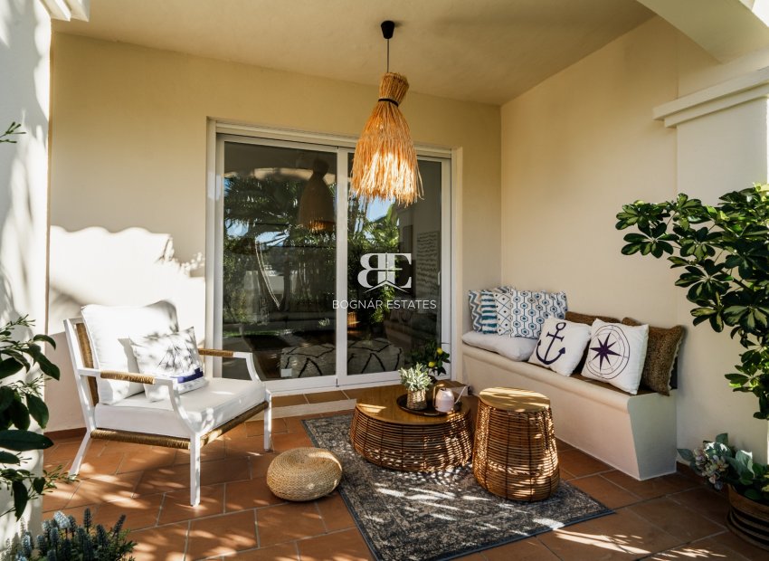 Resale - apartment -
Benahavis - La Quinta