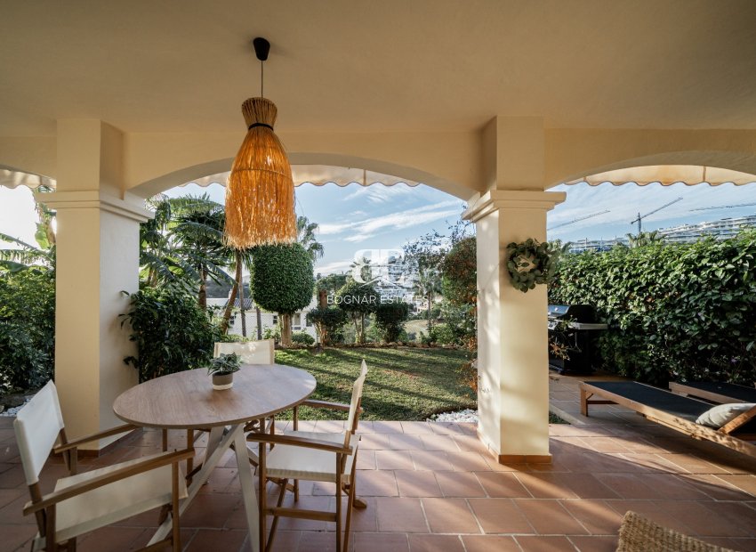 Resale - apartment -
Benahavis - La Quinta