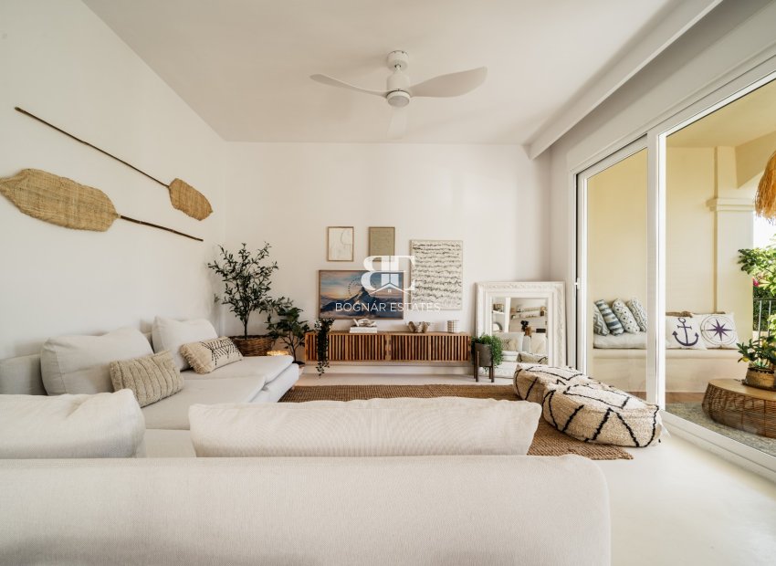 Resale - apartment -
Benahavis - La Quinta