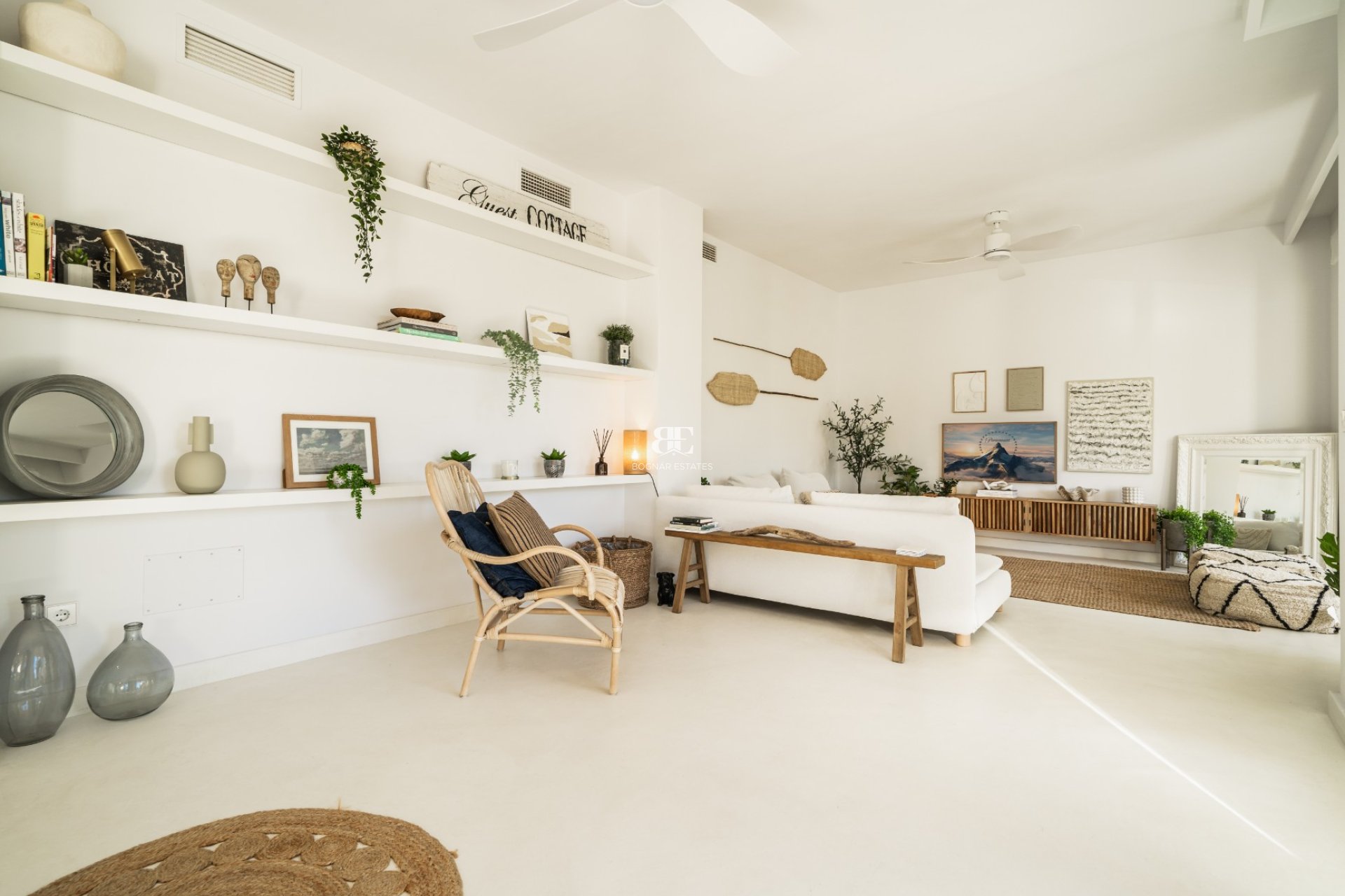 Resale - apartment -
Benahavis - La Quinta