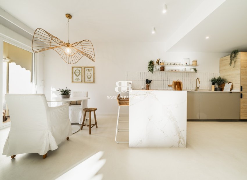 Resale - apartment -
Benahavis - La Quinta