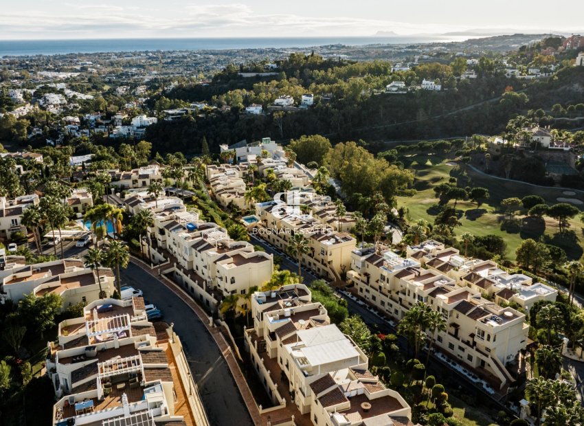 Resale - apartment -
Benahavis - La Quinta