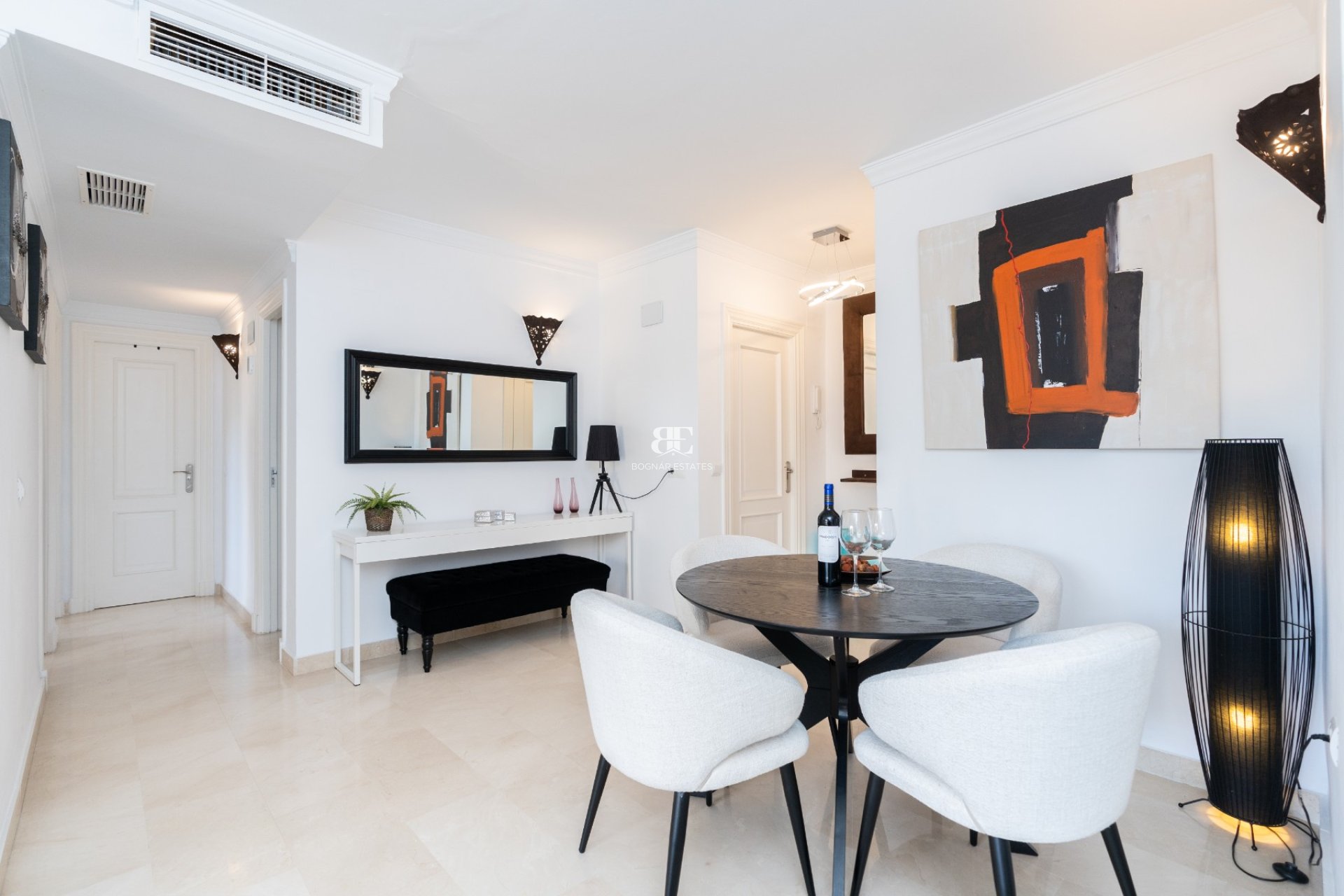 Resale - apartment -
Benahavis - La Quinta