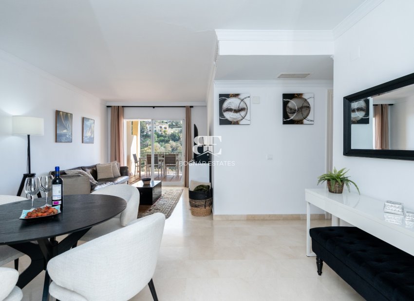 Resale - apartment -
Benahavis - La Quinta