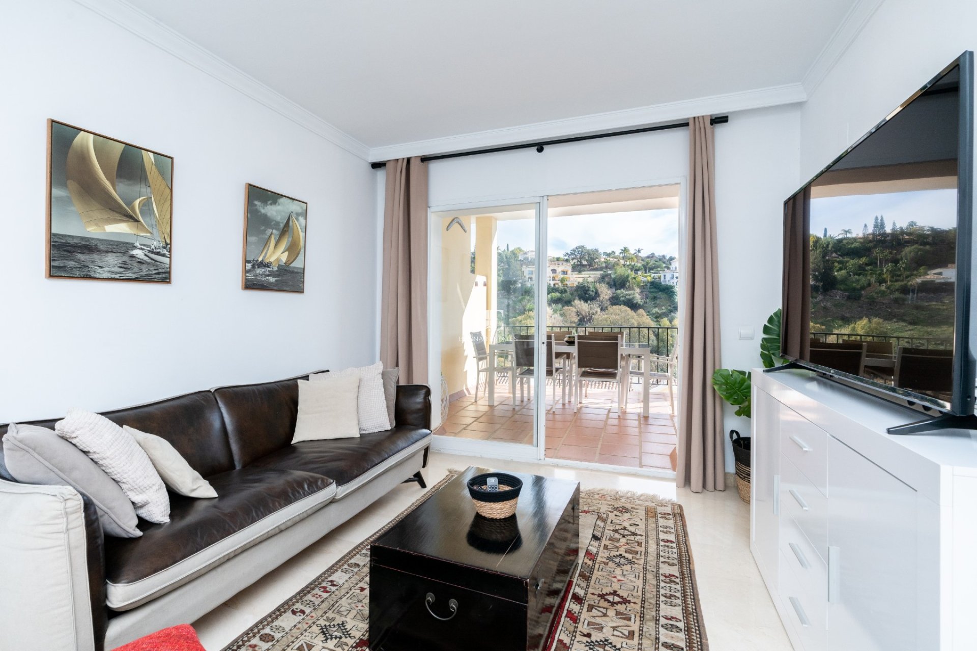 Resale - apartment -
Benahavis - La Quinta