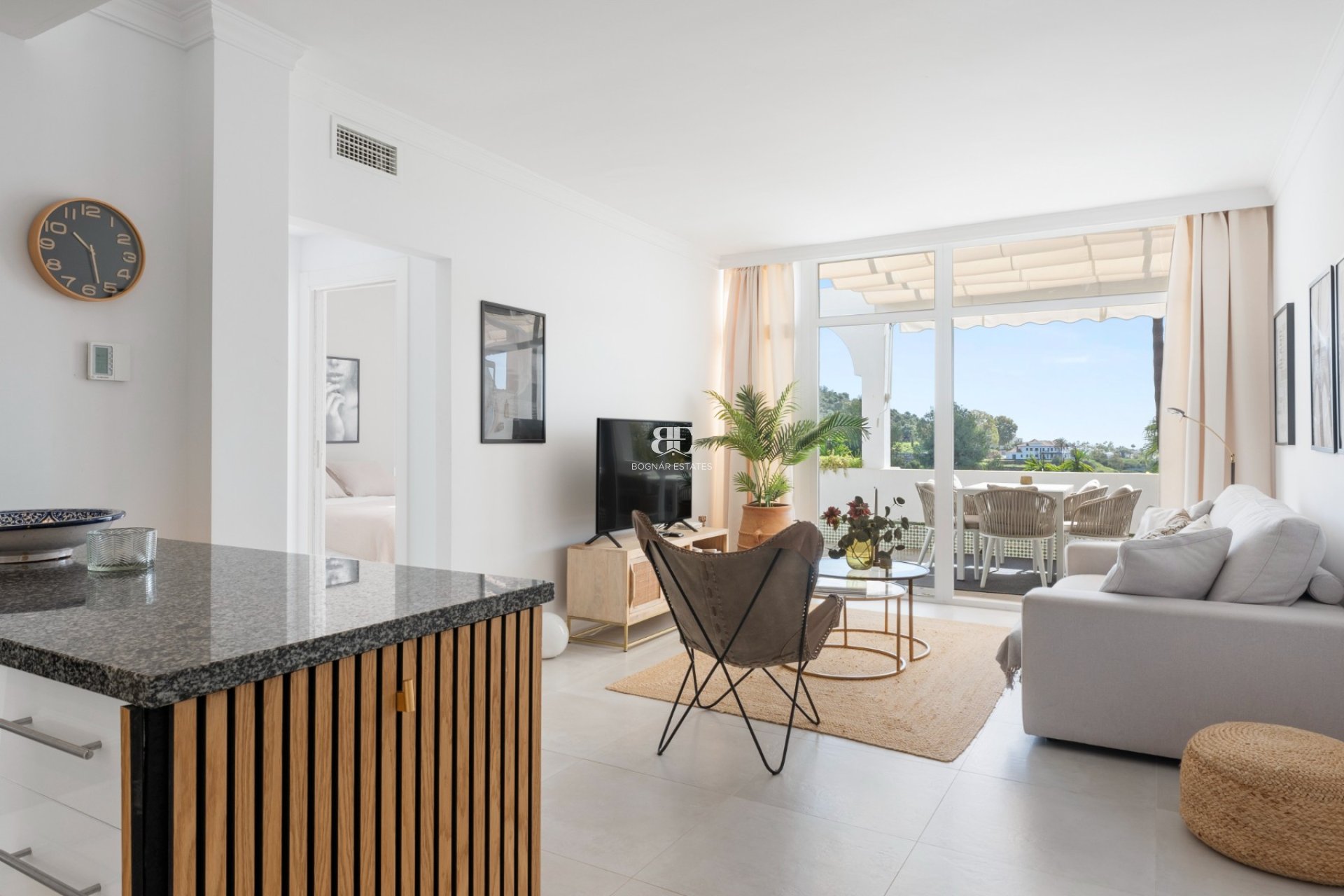 Resale - apartment -
Benahavis - La Quinta