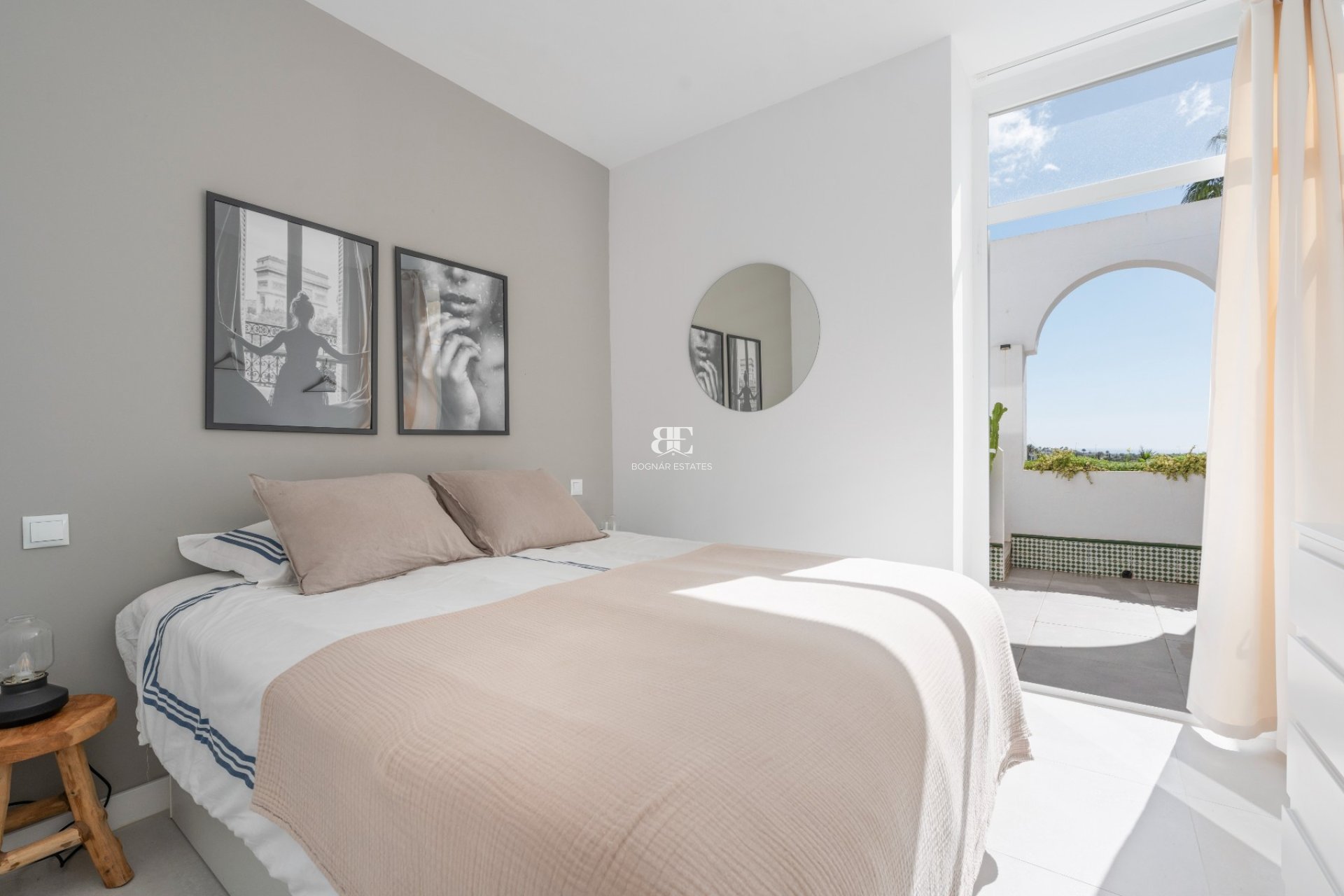 Resale - apartment -
Benahavis - La Quinta