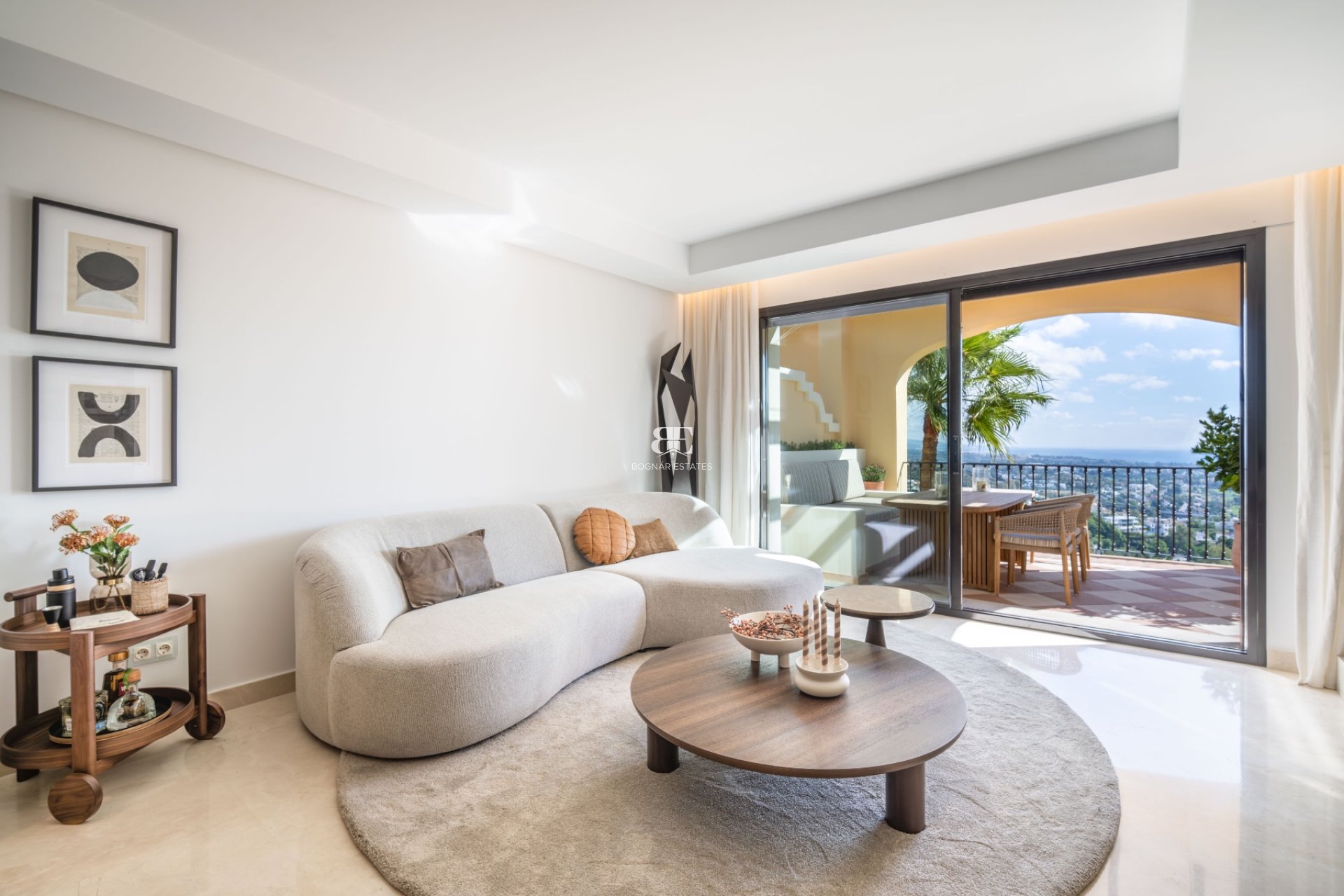 Resale - apartment -
Benahavis - La Quinta