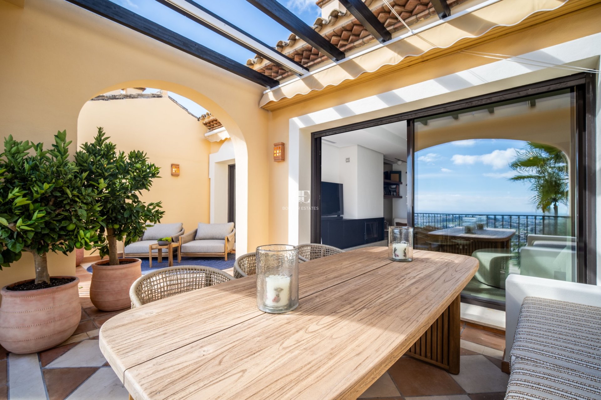 Resale - apartment -
Benahavis - La Quinta