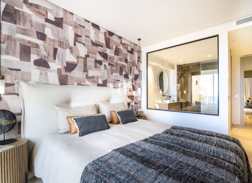 Resale - apartment -
Benahavis - La Quinta