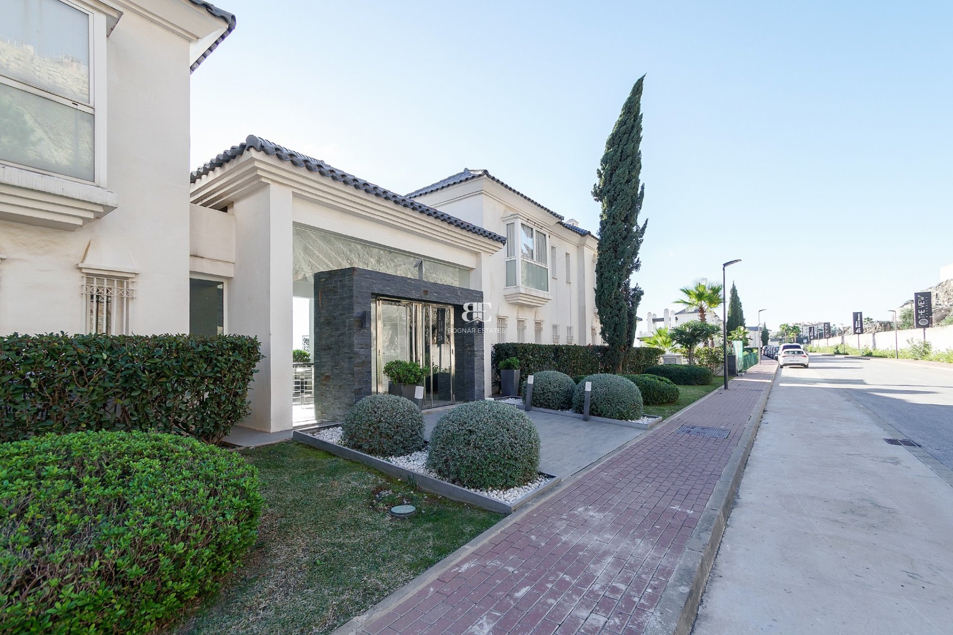 Resale - apartment -
Benahavis - La Quinta
