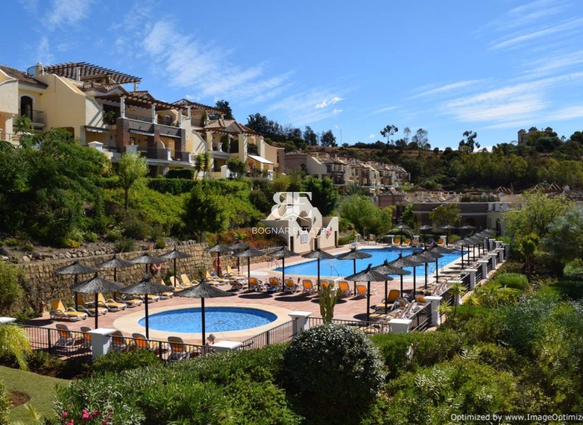Resale - apartment -
Benahavis - Los Arqueros