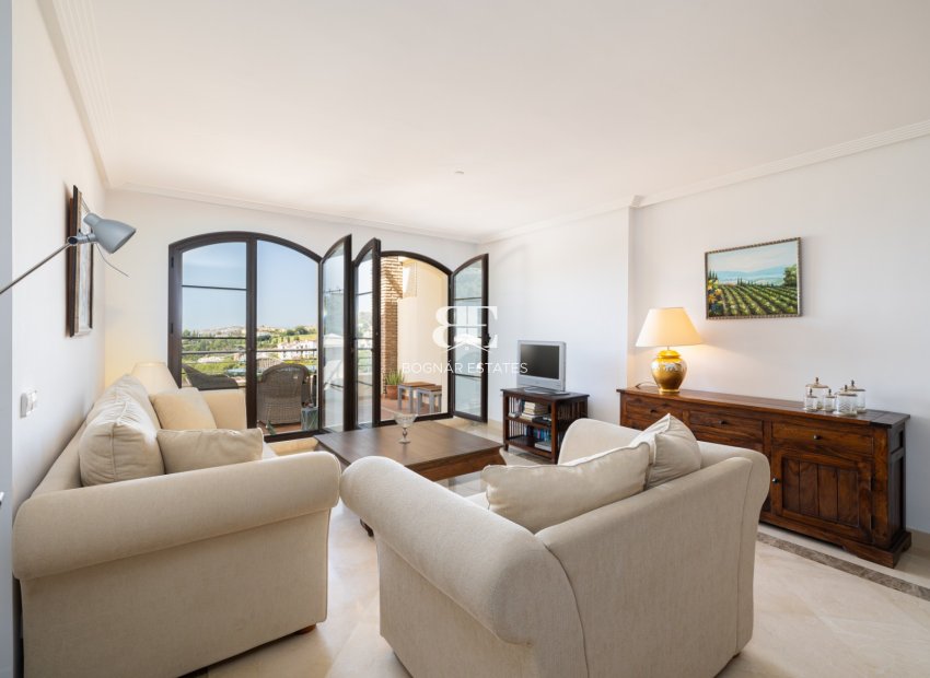 Resale - apartment -
Benahavis - Los Arqueros