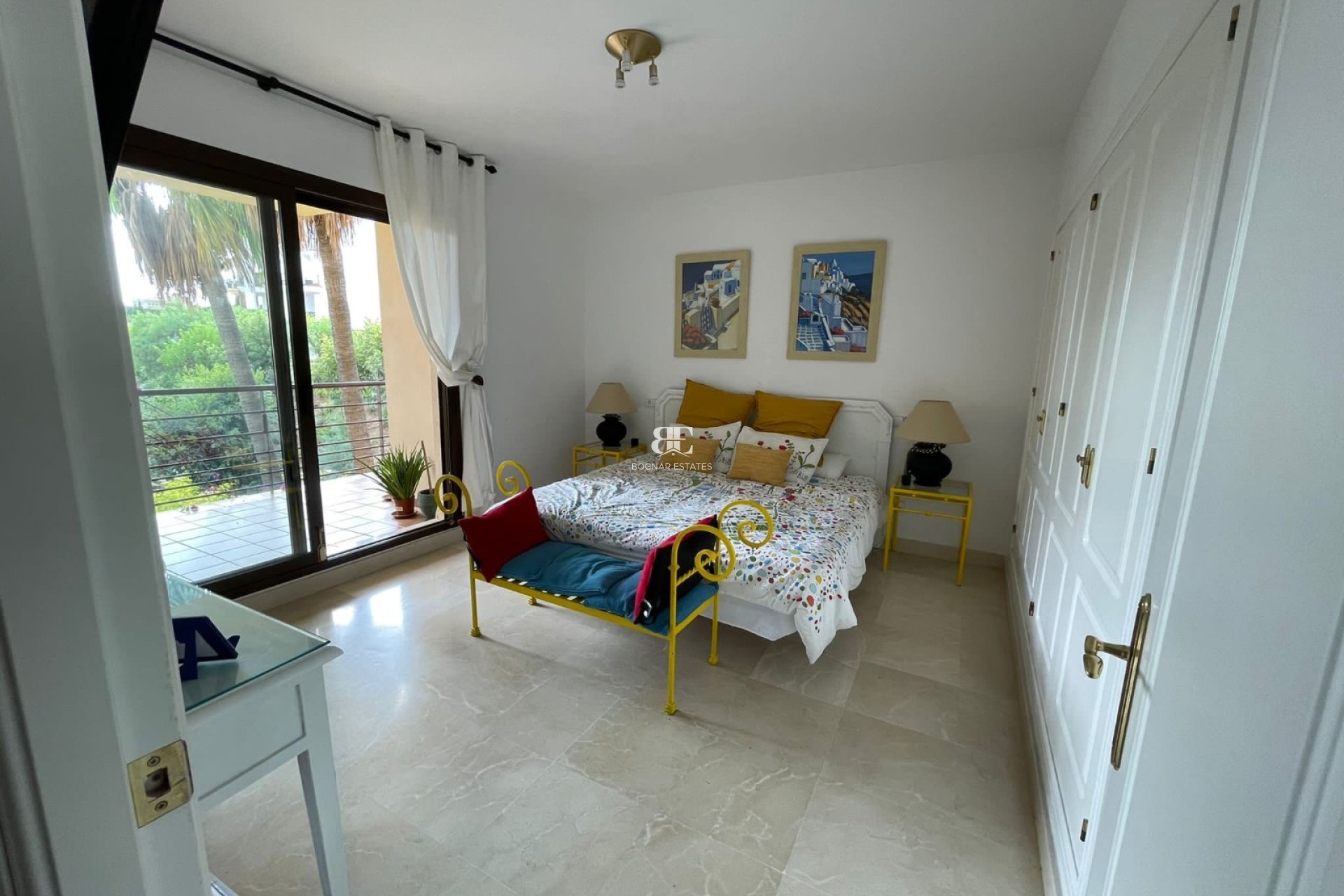 Resale - apartment -
Benahavis - Los Arqueros