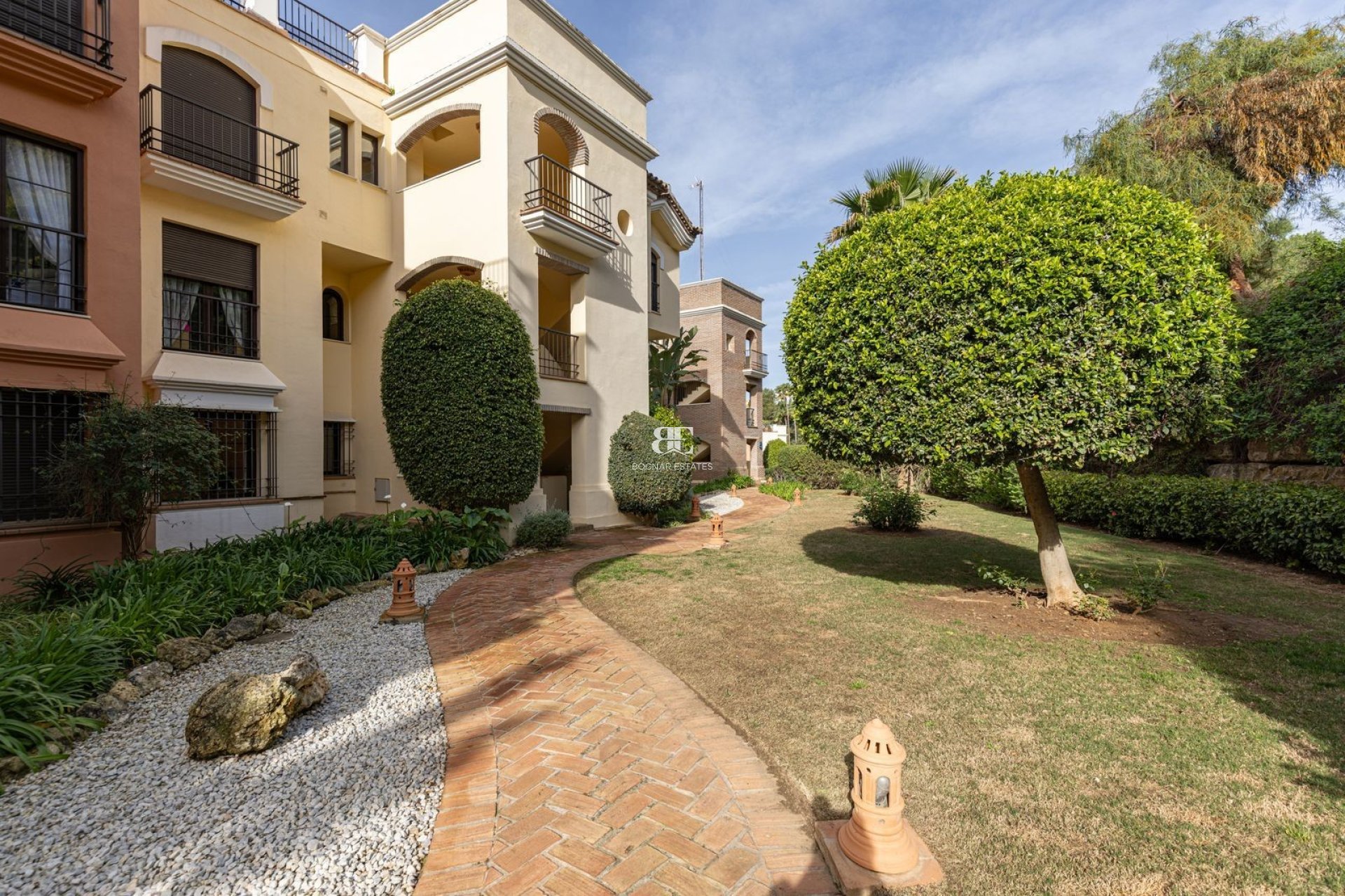 Resale - apartment -
Benahavis - Los Arqueros