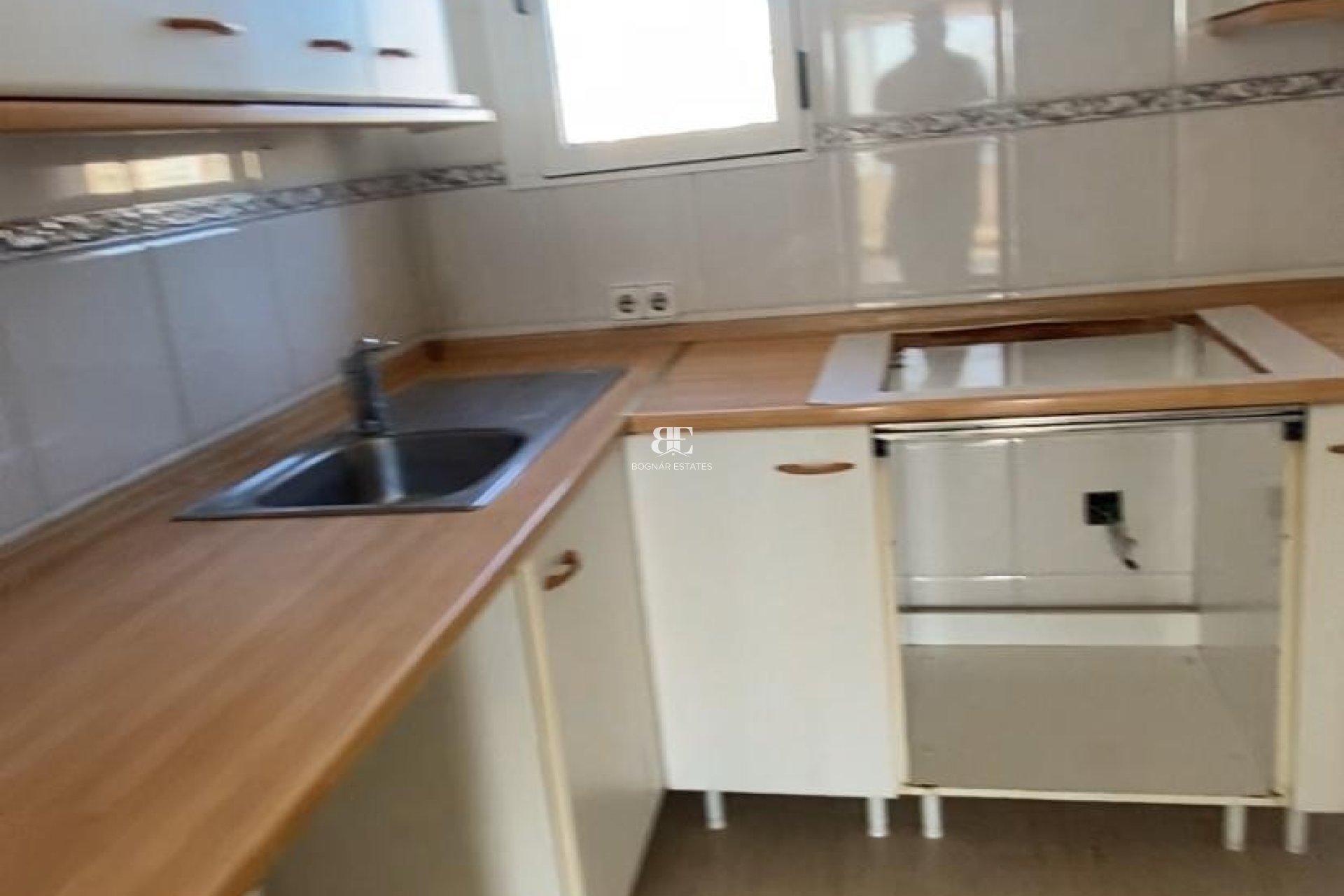 Resale - apartment -
Benidorm - 1ª Linea De Playa