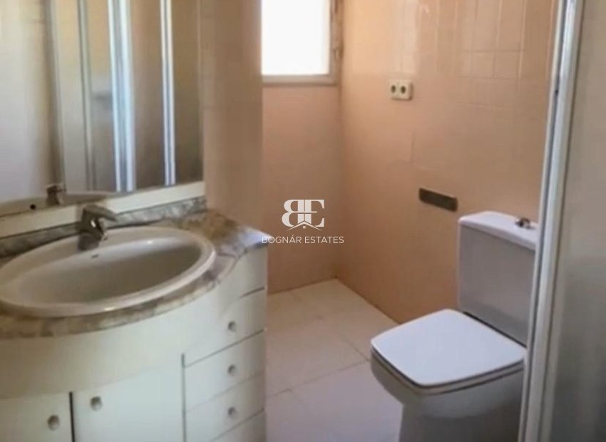 Resale - apartment -
Benidorm - 1ª Linea