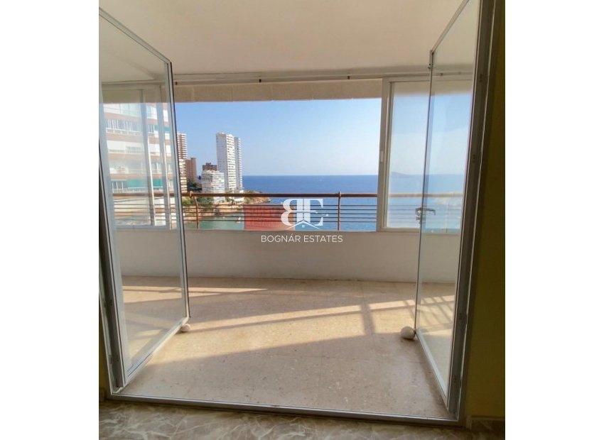 Resale - apartment -
Benidorm - 1ª Linea