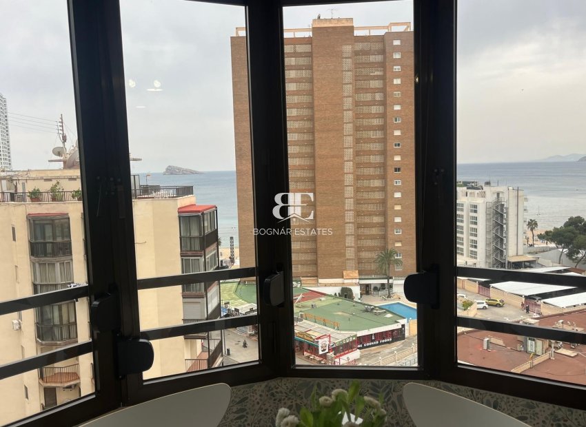 Resale - apartment -
Benidorm - Levante