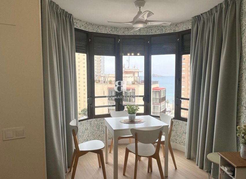 Resale - apartment -
Benidorm - Levante