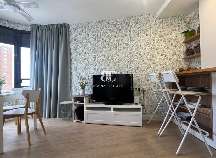 Resale - apartment -
Benidorm - Levante