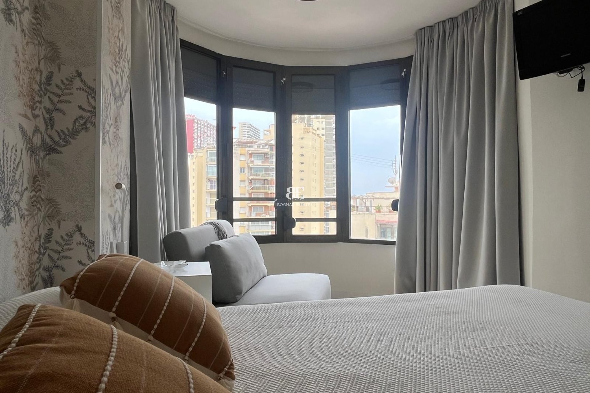 Resale - apartment -
Benidorm - Levante