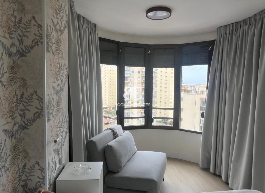 Resale - apartment -
Benidorm - Levante