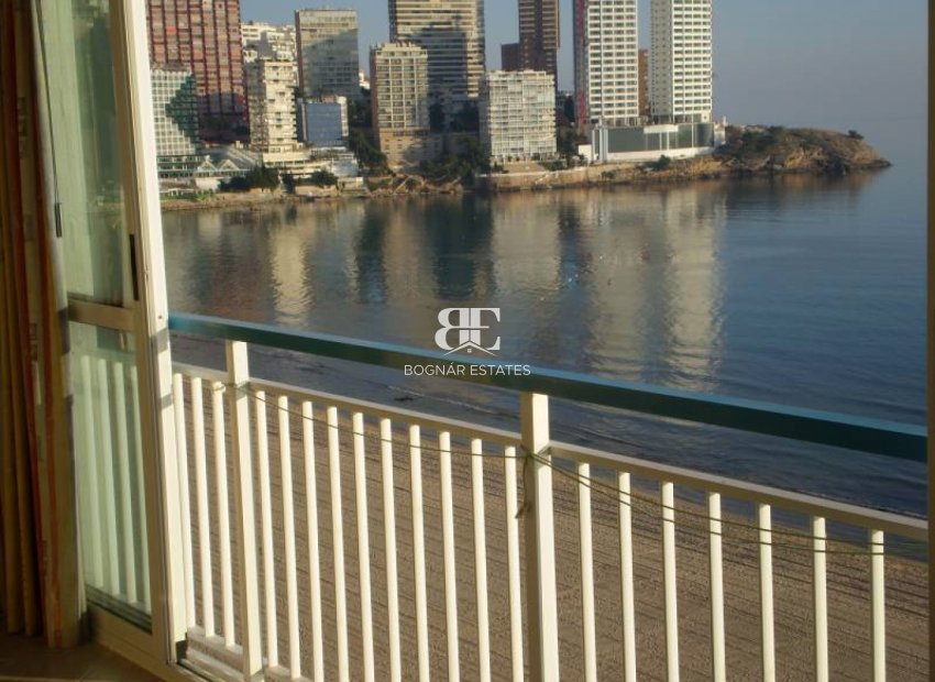 Resale - apartment -
Benidorm - Levante