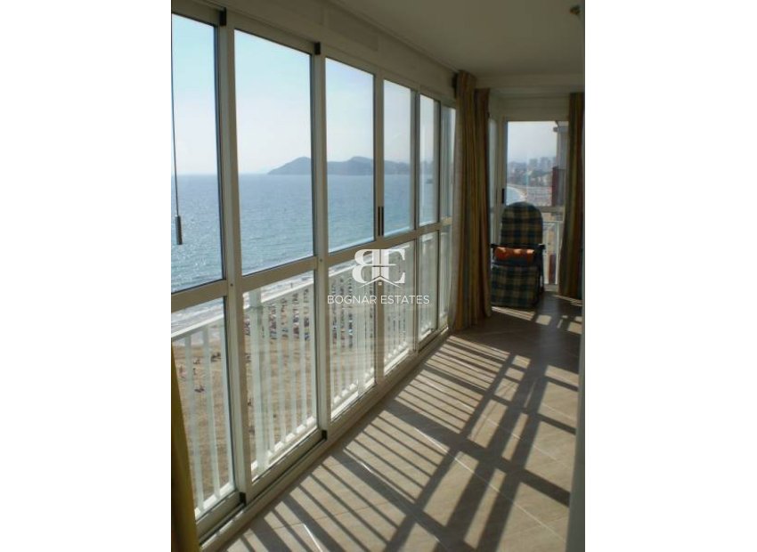 Resale - apartment -
Benidorm - Levante
