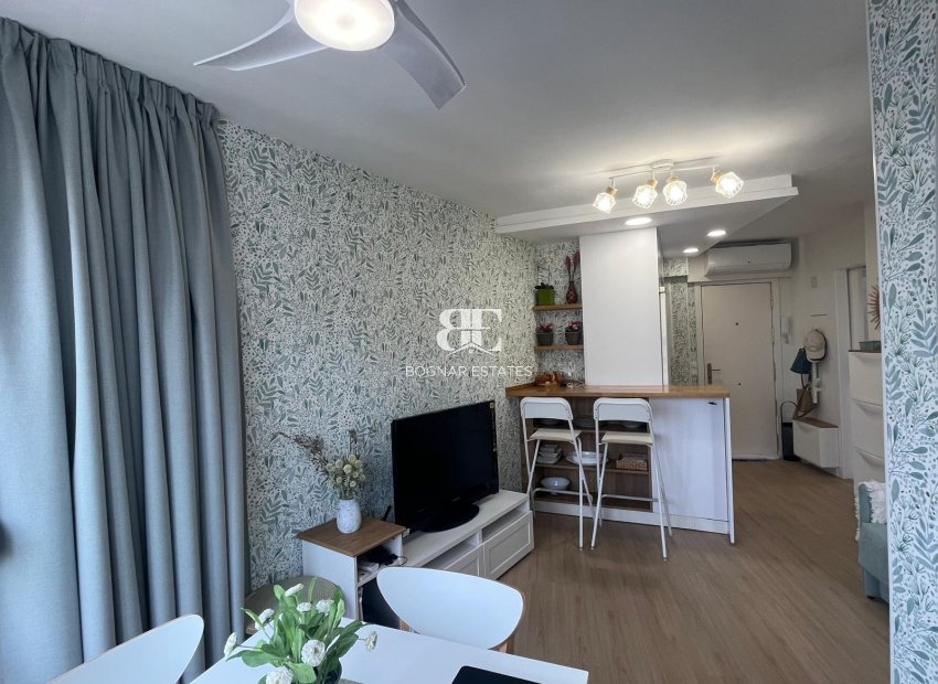 Resale - apartment -
Benidorm - Levante