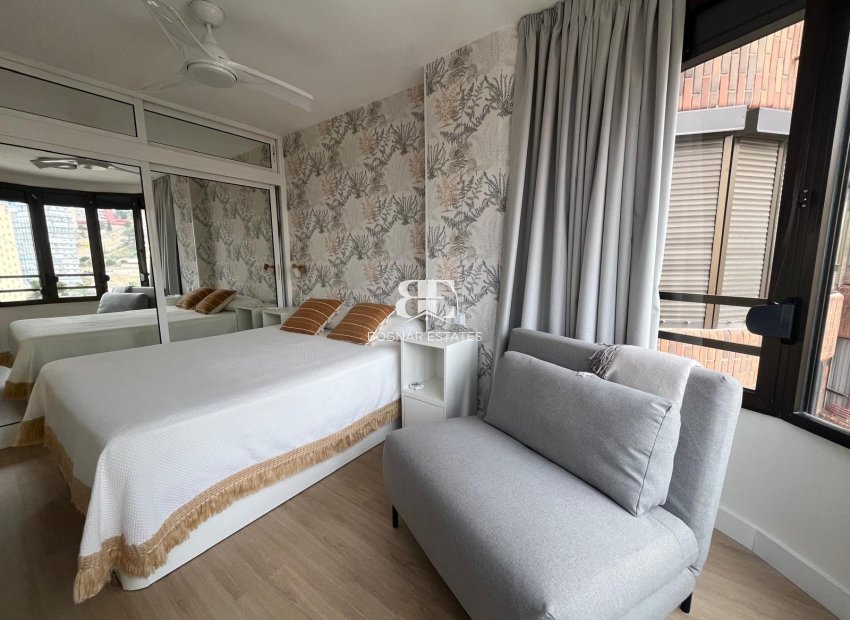 Resale - apartment -
Benidorm - Levante