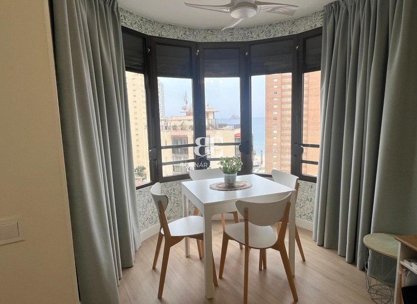 Resale - apartment -
Benidorm - Levante